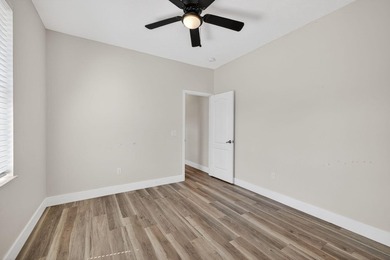 Welcome to your private Florida retreat in the highly desirable - photo 21