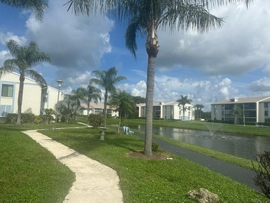 Beautiful corner unit condo in first floor 2-bed / 2-bath unit - photo 22