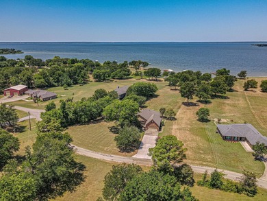 Lake Tawakoni Waterfront Living at Its Finest! Enjoy - photo 31