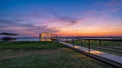 Lake Tawakoni Waterfront Living at Its Finest! Enjoy - photo 36