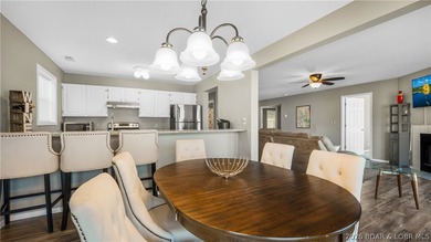 Outstanding lakeview condo in a beautifully maintained - photo 5