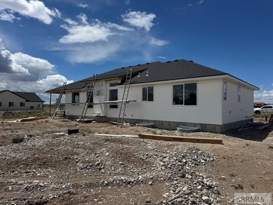 New construction home on a one acre lot in a beautiful part of - photo 7