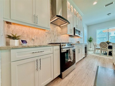 Built in 2020 and ideally located just two blocks from the ocean - photo 11