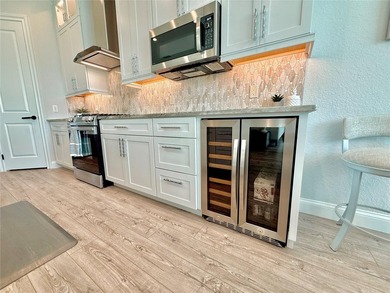 Built in 2020 and ideally located just two blocks from the ocean - photo 15