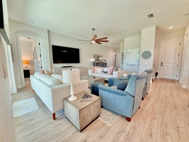 Built in 2020 and ideally located just two blocks from the ocean - photo 18