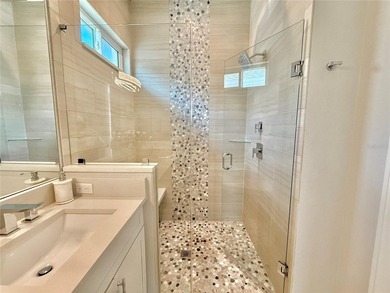 Built in 2020 and ideally located just two blocks from the ocean - photo 25