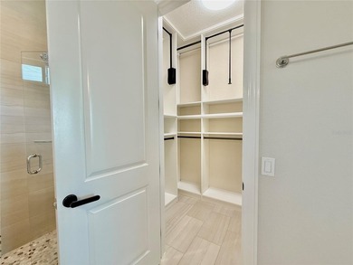 Built in 2020 and ideally located just two blocks from the ocean - photo 26