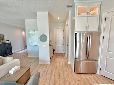 Built in 2020 and ideally located just two blocks from the ocean - photo 31