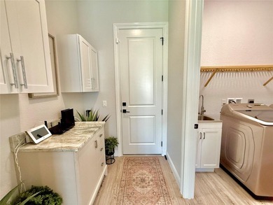 Built in 2020 and ideally located just two blocks from the ocean - photo 32