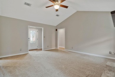 Discover the perfect blend of convenience and comfort in this - photo 5