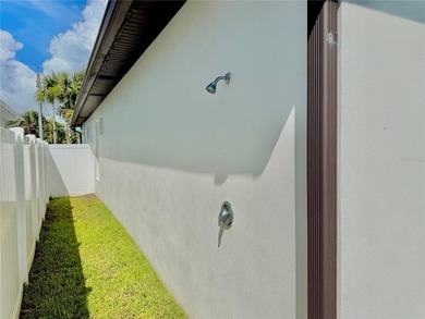 Built in 2020 and ideally located just two blocks from the ocean - photo 46