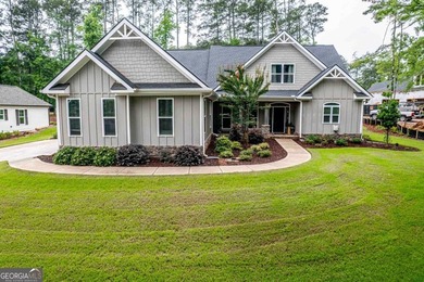 Harbor Club gated community. Gently lived in Craftsman style - photo 1