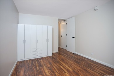 Discover this beautifully-remodeled high-floor unit in the - photo 15