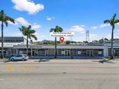 Prime location for this commercial 7,640 sq ft building with a - photo 1