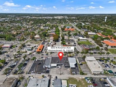 Prime location for this commercial 7,640 sq ft building with a - photo 4