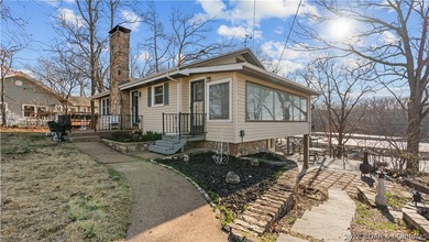 Lake of the Ozarks Home For Sale in Lake Ozark Missouri