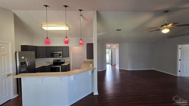 Waterfront Living in Navarre! This spacious home is move-in - photo 8
