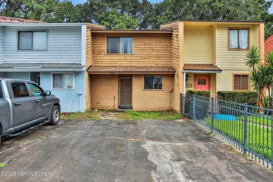Take a look at this charming 2-bedroom, 2.5-bath townhouse - photo 28