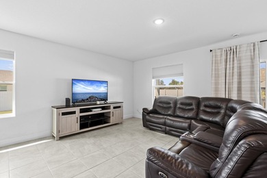 Stunning 2024-built Palmera model featuring a highly - photo 12
