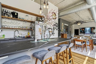 This is exactly what North Loop loft living should feel like - photo 14