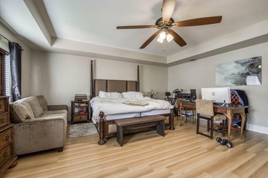 Beautiful 4-bedroom, 3-bath home located in a desirable gated - photo 17