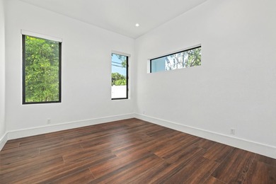 Built by Marc Julien and completed in 2021, this modern - photo 17