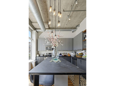 This is exactly what North Loop loft living should feel like - photo 17