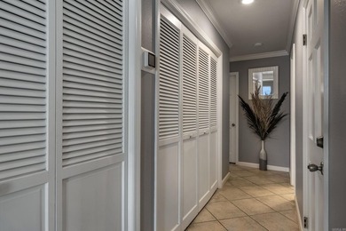Nestled within the prestigious, wooded shores of Lake Hamilton - photo 18