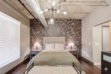 This is exactly what North Loop loft living should feel like - photo 20