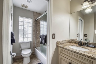 Beautiful 4-bedroom, 3-bath home located in a desirable gated - photo 22