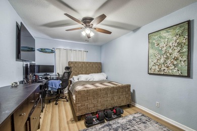 Beautiful 4-bedroom, 3-bath home located in a desirable gated - photo 24