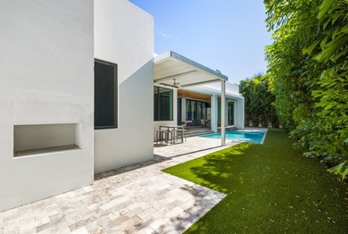 Built by Marc Julien and completed in 2021, this modern - photo 27
