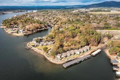 Nestled within the prestigious, wooded shores of Lake Hamilton - photo 36