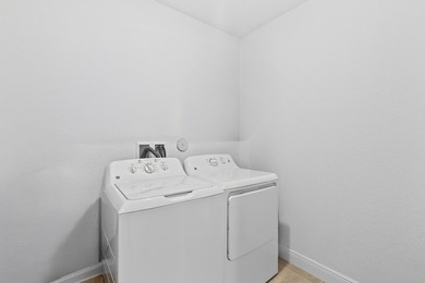 Stunning 2024-built Palmera model featuring a highly - photo 37