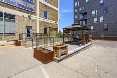 This is exactly what North Loop loft living should feel like - photo 37