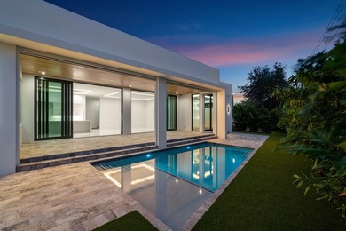 Built by Marc Julien and completed in 2021, this modern - photo 38