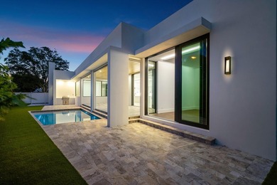Built by Marc Julien and completed in 2021, this modern - photo 40