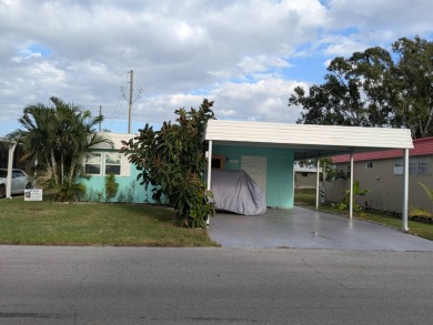 (private lake, pond, creek) Home For Sale in Largo Florida