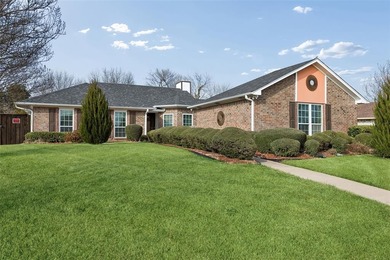 Lake Grapevine Home Active Under Contract in Trophy Club Texas