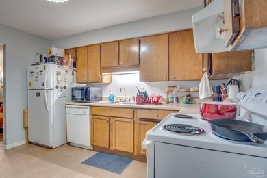 Investor Alert! Fully Occupied turn key brick duplex just north - photo 8