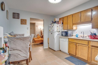 Investor Alert! Fully Occupied turn key brick duplex just north - photo 9