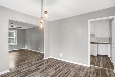 SHORT SALE / AS IS -- Welcome to this charming 3-bedroom - photo 8