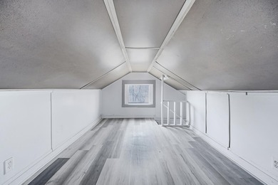 This 2-bedroom, 1-bath home with a spacious yard is bright - photo 12