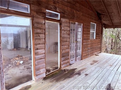 Wake up each day to breathtaking panoramic lake views from this - photo 7
