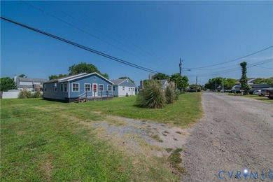 Welcome to one of Hampton's best-kept coastal secrets! Nestled - photo 24