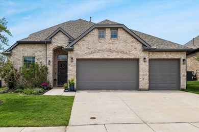 Seventeen Lakes  Home For Sale in Fort Worth Texas