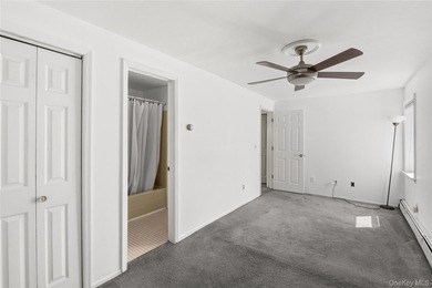 Great opportunity in the heart of Ridge! Perfect for first-time - photo 13