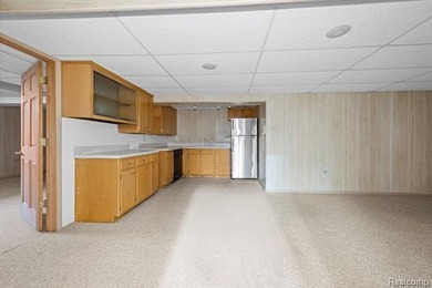 Welcome to this beautifully maintained brick ranch in the heart - photo 15