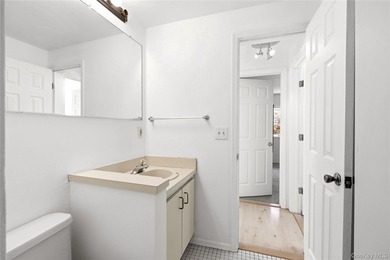 Great opportunity in the heart of Ridge! Perfect for first-time - photo 16