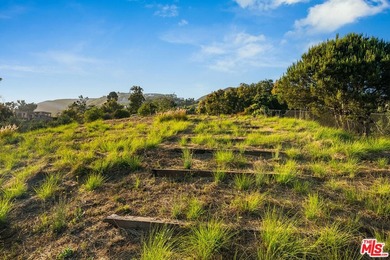A Rare Malibu Park Estate Opportunity. Set across approximately - photo 18